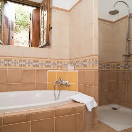Hotel La Capitelle 3*
