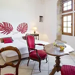 La Capitelle Hotel